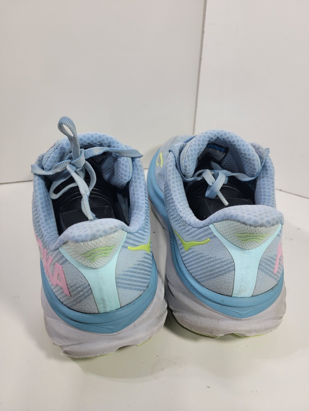 Hoka One One Clifton 9 Wide Daydream Pink Anemone Women Size 10 D Shoes 1132211 - Picture 4 of 11